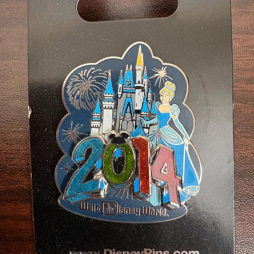 Cinderella at Cinderella Castle Pin Walt Disney World 2014 Princess Core Classic